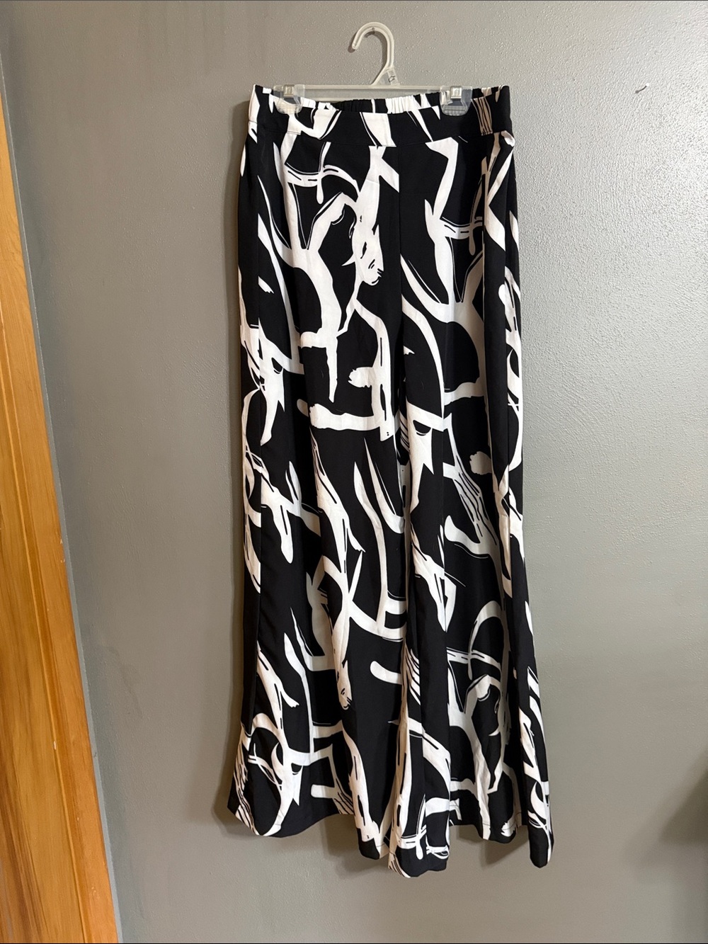 Black & White Abstract Wide-Leg Palazzo Pants